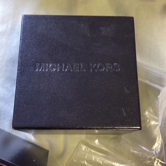 Michael Kors Gold Watch with Blue Face - Picture 12 of 13